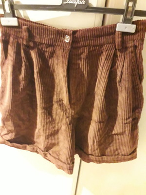 Corduroy shorts used, winter brown