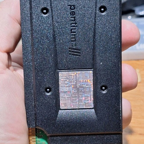Intel Pentium III 450MHz Slot 1 SL37C Katmai used vintage processor