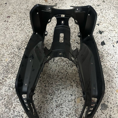 Yamaha Crypton X 135 inner apron new