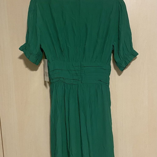 Zara dress new, green viscose midi with buttons and elastic sleeves