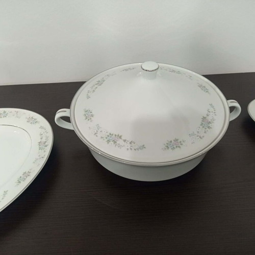 Carlton Japan Corsage 481 Vintage Porcelain Serving Set 92 Pieces Like New