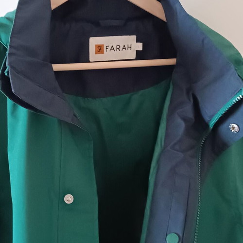Windbreaker jacket size large like new, green, lightweight