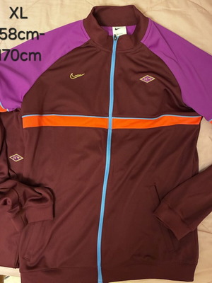 Φόρμα Nike για κορίτσια σαν καινούργιο, μέγεθος XL (158-170 cm), μωβ
