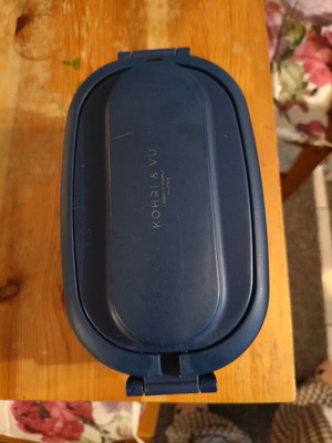 Two-Level Food Container like new with cutlery