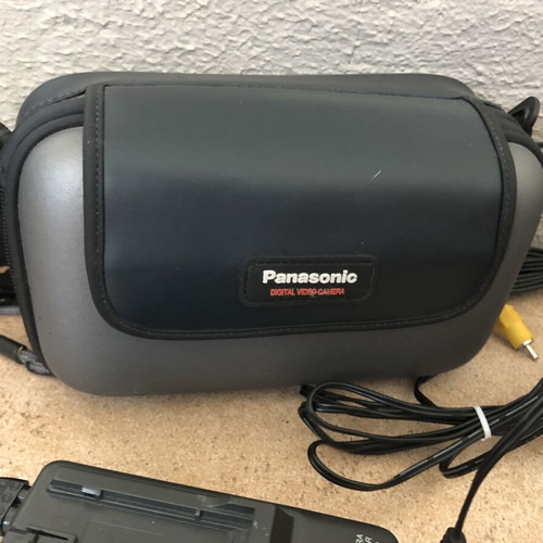 Panasonic NV-DS 12 Digital Camcorder like new with wide lens and accessories