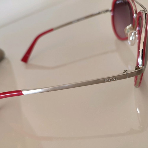 Fossil aviator sunglasses red frame used