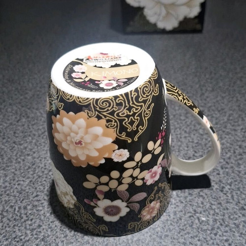 Kimono Maxwell & Williams 400ml mug new, fine bone china porcelain