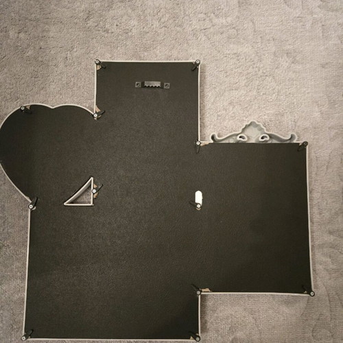 Plastic wall photo frame like new