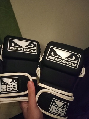 Γάντια MMA καινούργια