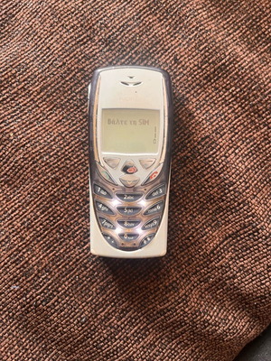 Nokia 8310 μεταχειρισμένο, λειτουργεί κανονικά