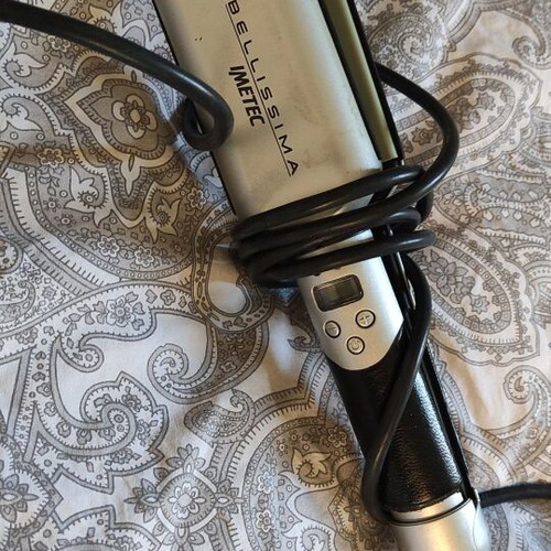 Bellissima hair straightener used with long cord