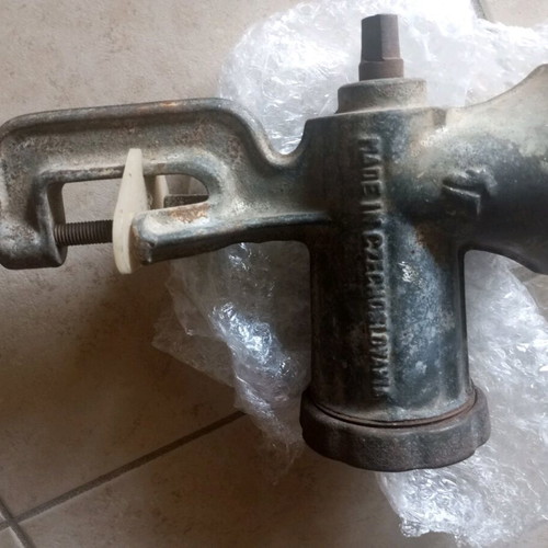 Vintage meat grinder used, iron manual kitchen tool