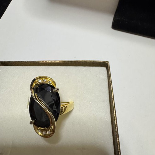 Ring with black stone and rhinestones