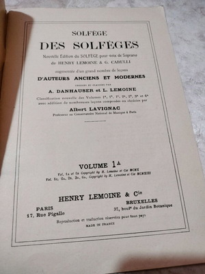 Des Solfèges music book