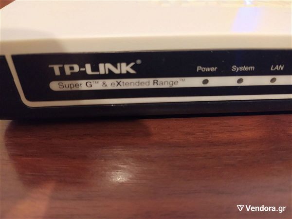  TP-LINK TL-WA601G 108M Access Point, Client, Repeater, Point to Point, Point to Multi-point + TP-LINK TL-SF 1005D 5-port Fast Ethernet Switch