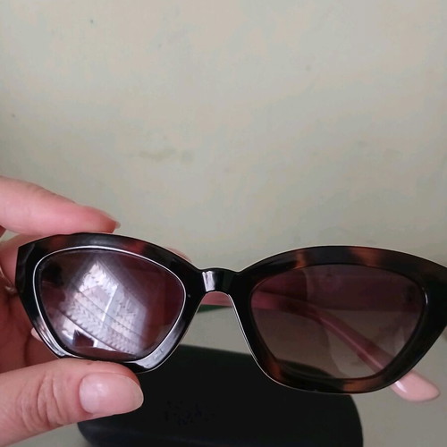 Guess sunglasses like new, brown