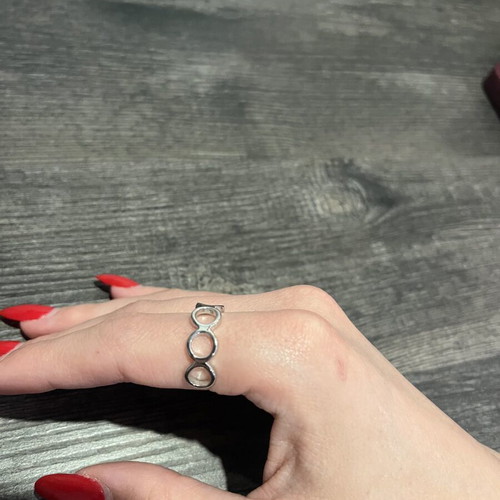 Silver ring brand new in excellent condition