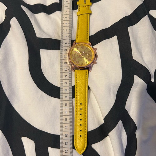 Unisex wristwatch with yellow synthetic leather strap new
