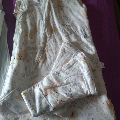 Sleep bags 6-18 months like new, Tommee Tippee and No name 2.5 tog