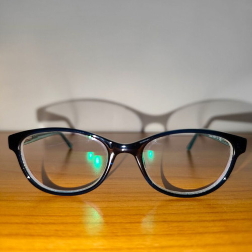 Seen eyeglasses with lenses and case, like new, green