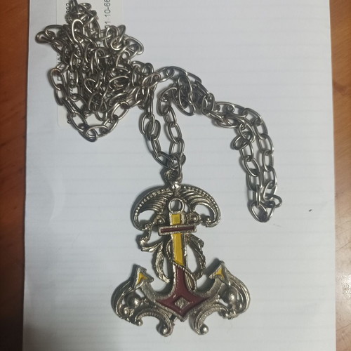 Anchor necklace like new