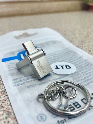 Metal USB Type-C and USB-A Flash Drive 1TB