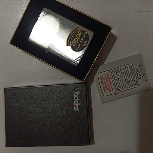 Zippo 1937 Brushed Chrome with Slashes model 230 new 1992