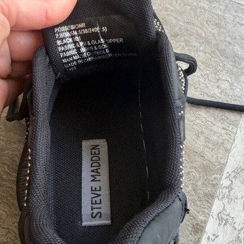 Steve Madden Possession-R women's black sneakers like new with stones
