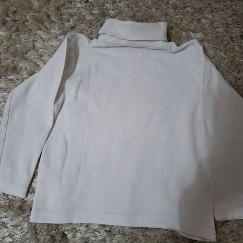 Orchestra turtleneck shirt 5 years like new, white