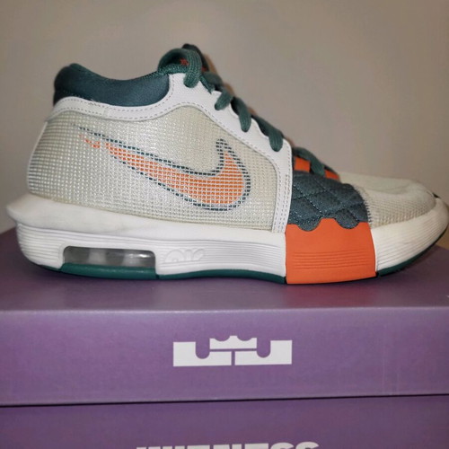 Nike Lebron Witness 8 basketball shoes size 40 like new, white-orange-green