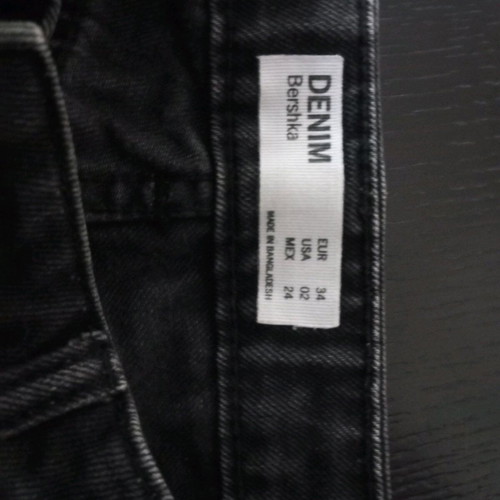 Bershka women's black denim jeans used, size 34