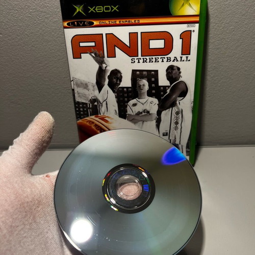 Xbox Original And 1 Streetball game like new, sports basketball