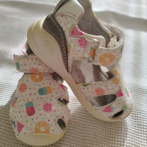 Smart Kids sandals size 20 used with ice cream design