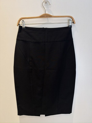 Zara μαύρη pencil φούστα bodycon μέγεθος 34, ταιριάζει σε S, σαν καινούργια