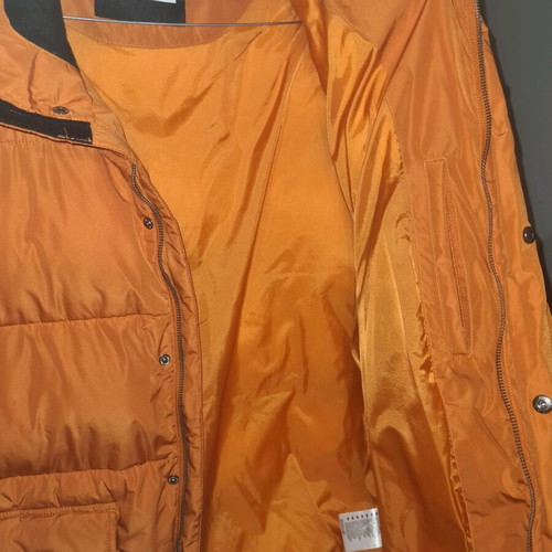 Dickies puffer jacket like new, size Large, orange