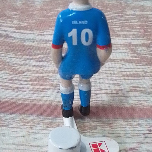 Metal football player figure Kicker used