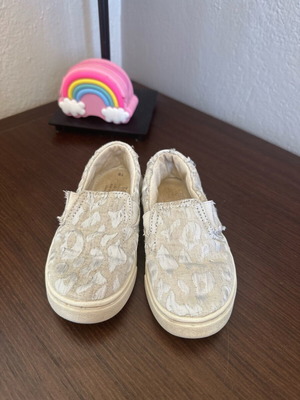 n 24,5, Toms soft shoes