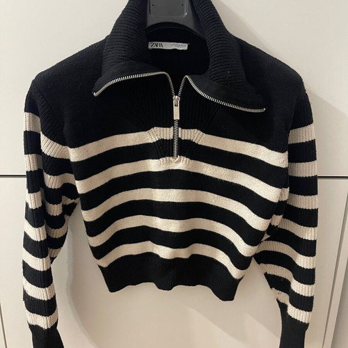 Zara sweatshirt used, size M, black and white