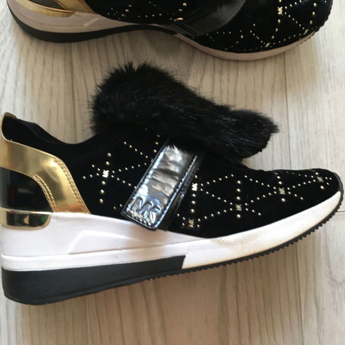 Michael Kors Maven Faux Fur Mixed-Media Slip-On Trainer size 38.5 used