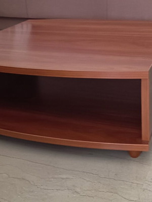 Neoset coffee table like new with open storage space