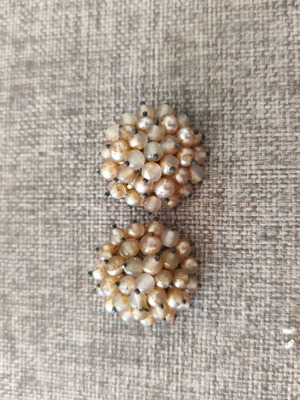 Clip-on earrings like new