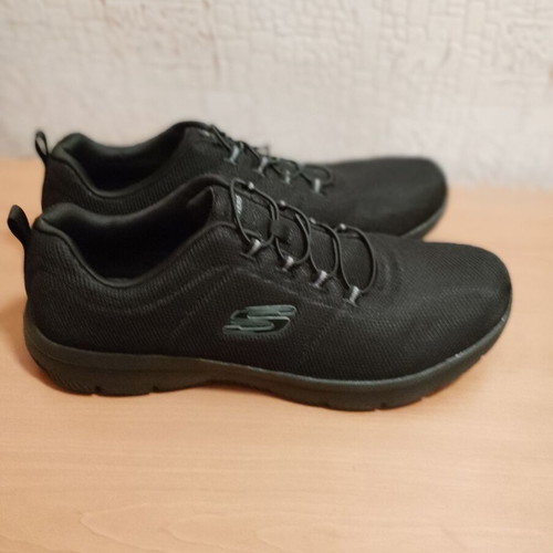 Skechers sports black sneakers new size 42