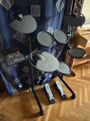 Yamaha DTX drums set