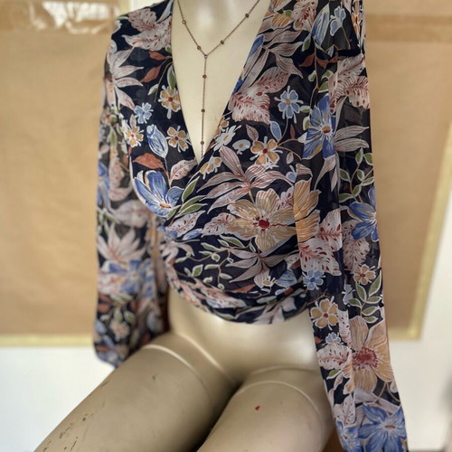 Floral sheer blouse like new, summer style, size L