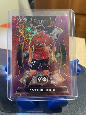 Panini Select 2025-26 La Liga Osasuna Terrace Purple Mojo κάρτα ποδοσφαίρου σαν καινούργιο