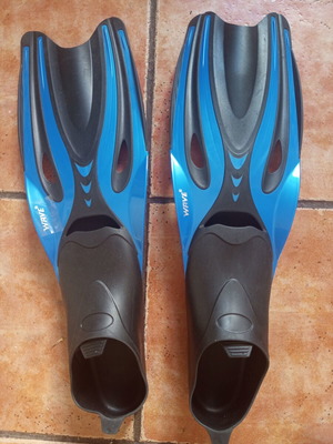 Fins size 44 like new