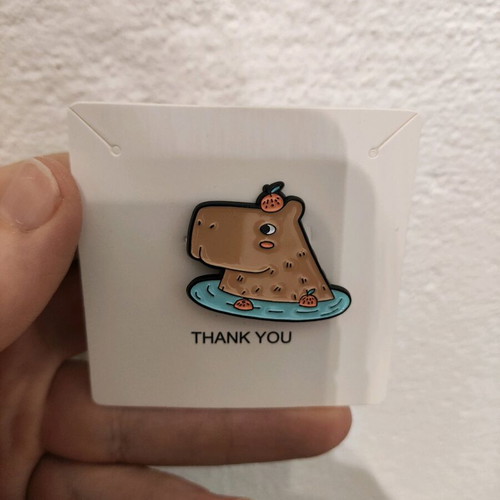 Capybara pin like new