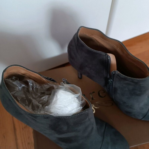 Grey women's ankle boots size 41, worn only once, 10cm heel