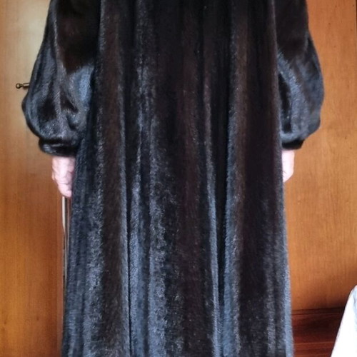 Mink fur coat single-piece handmade like new, black