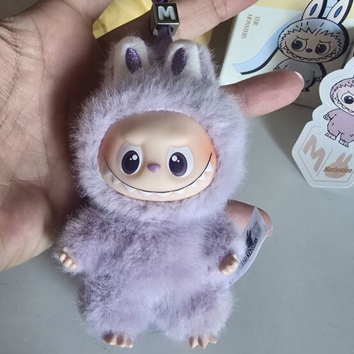 Labubu The Monsters Pin for Love Vinyl Plush Pendant M new
